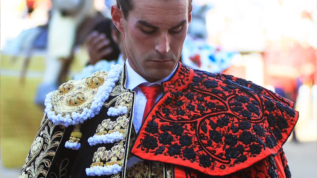 imagen del torero fernando adrián