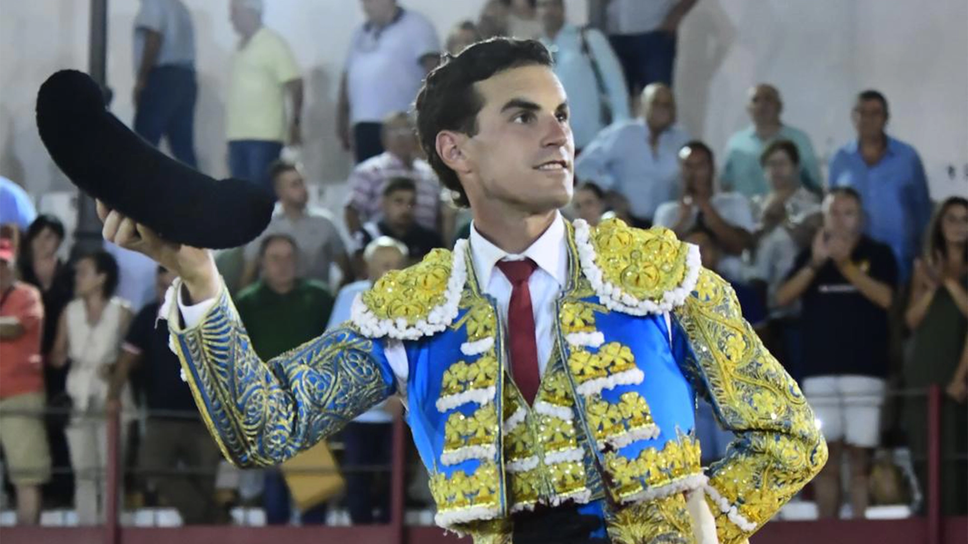 imagen del torero fernando adrian en la corrida de sabiote en 2025