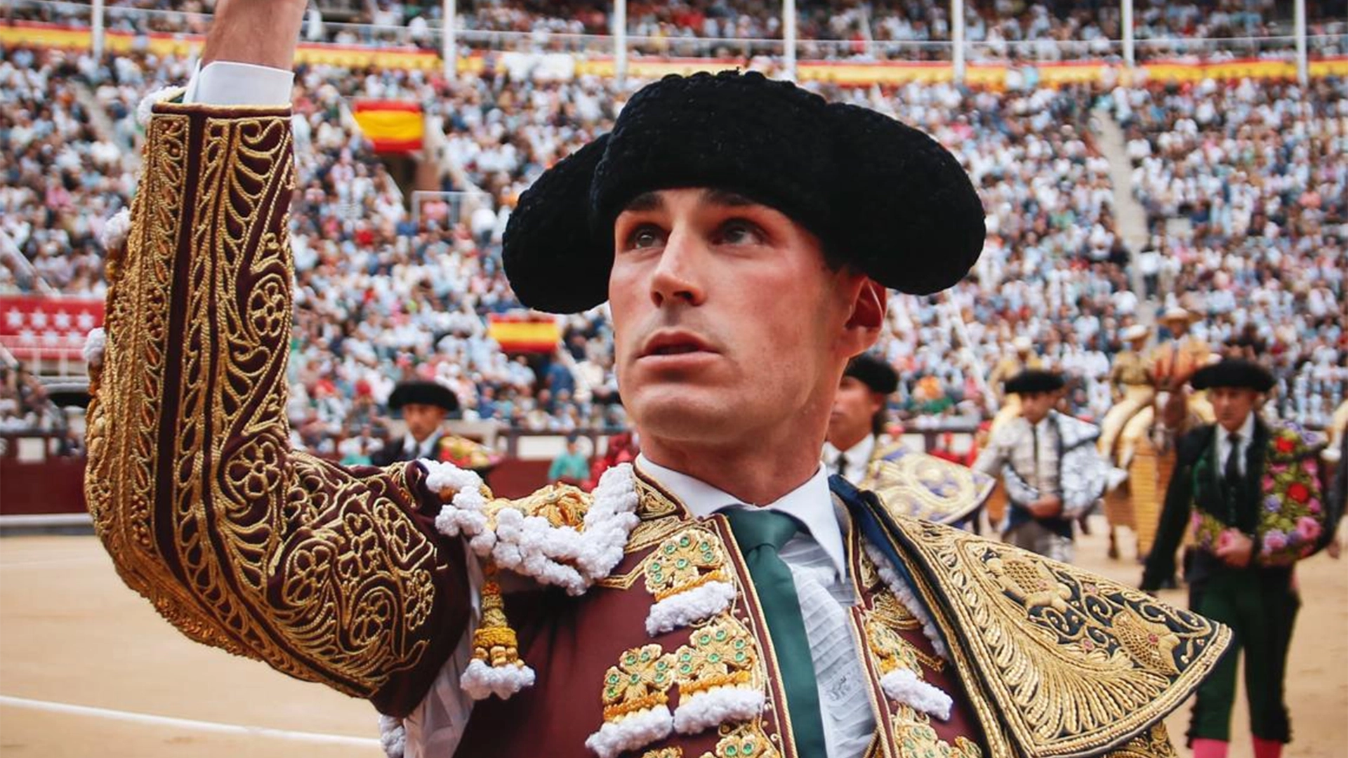 imagen del torero fernando adrian