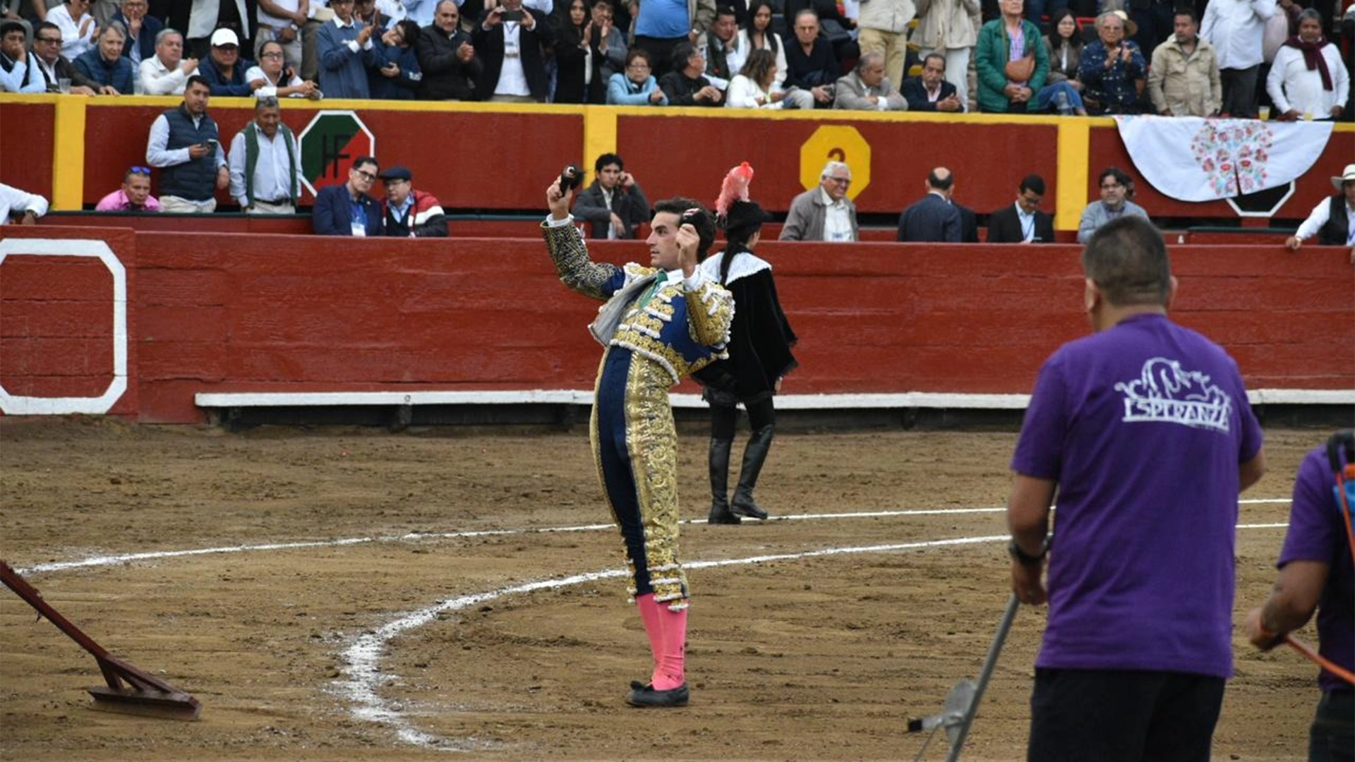 imagen de fernando adrian toreando en Acho 2025