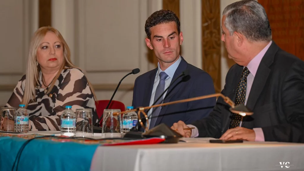Imagen de fernando adrián en el Club Taurino de Castellón