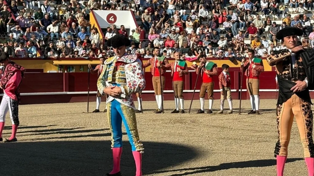 Imagen de Fernando Adrián en la plaza de toros de Angra do Heroísmo (Azores)