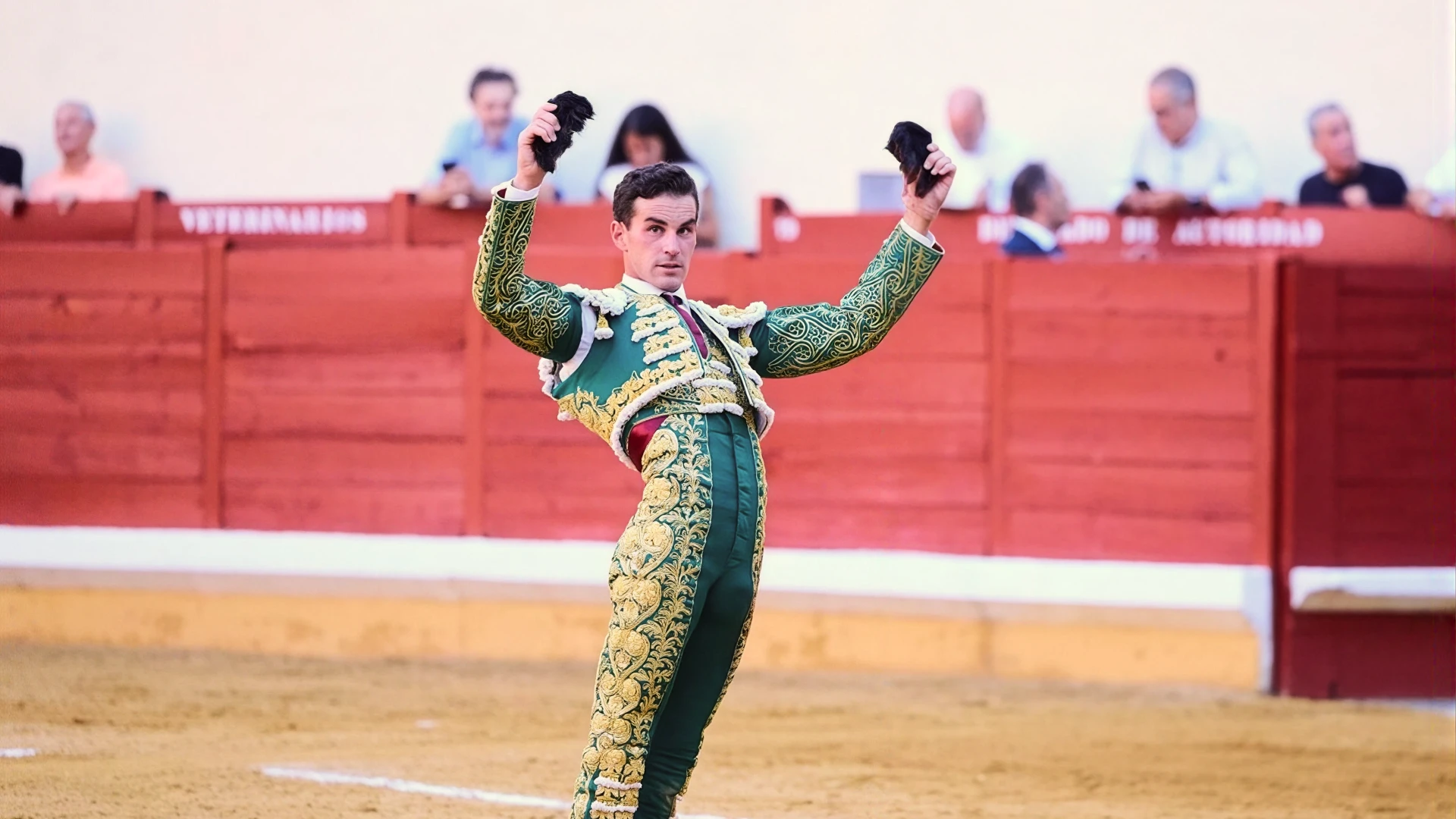 Imagen de fernando adrián tras torear en la feria de alcalá en agosto de 2026